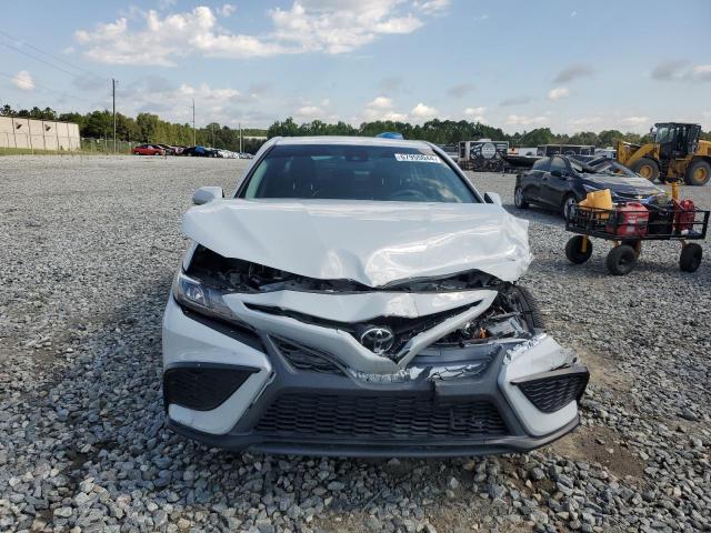 Photo 4 VIN: 4T1T11AK6NU048517 - TOYOTA CAMRY SE 