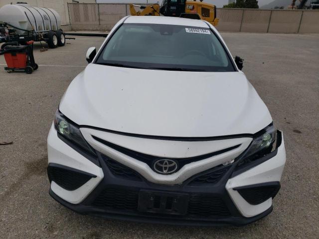 Photo 4 VIN: 4T1T11AK7MU568384 - TOYOTA CAMRY 