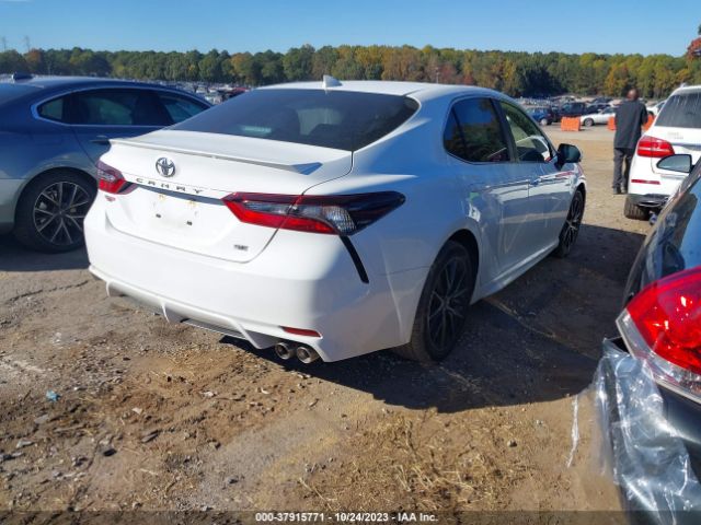 Photo 3 VIN: 4T1T11AK7NU683567 - TOYOTA CAMRY 