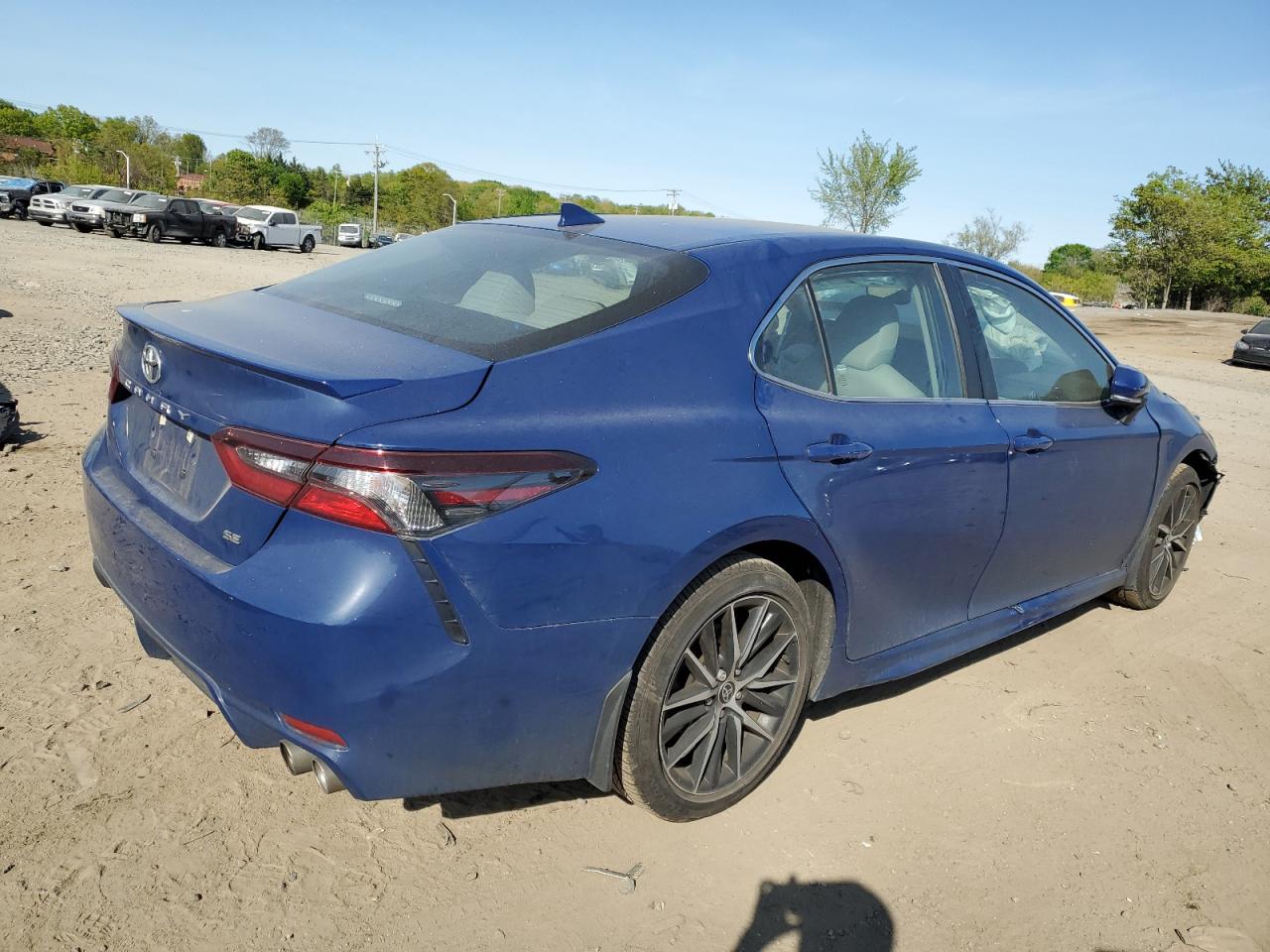 Photo 2 VIN: 4T1T11AK7PU131263 - TOYOTA CAMRY 