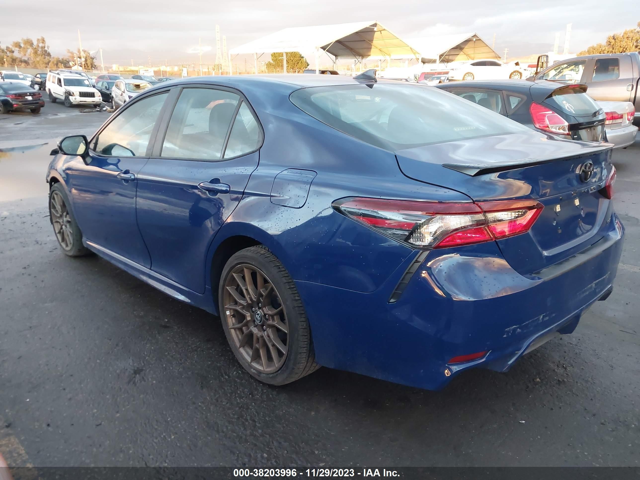 Photo 3 VIN: 4T1T11AK7PU137452 - TOYOTA CAMRY 