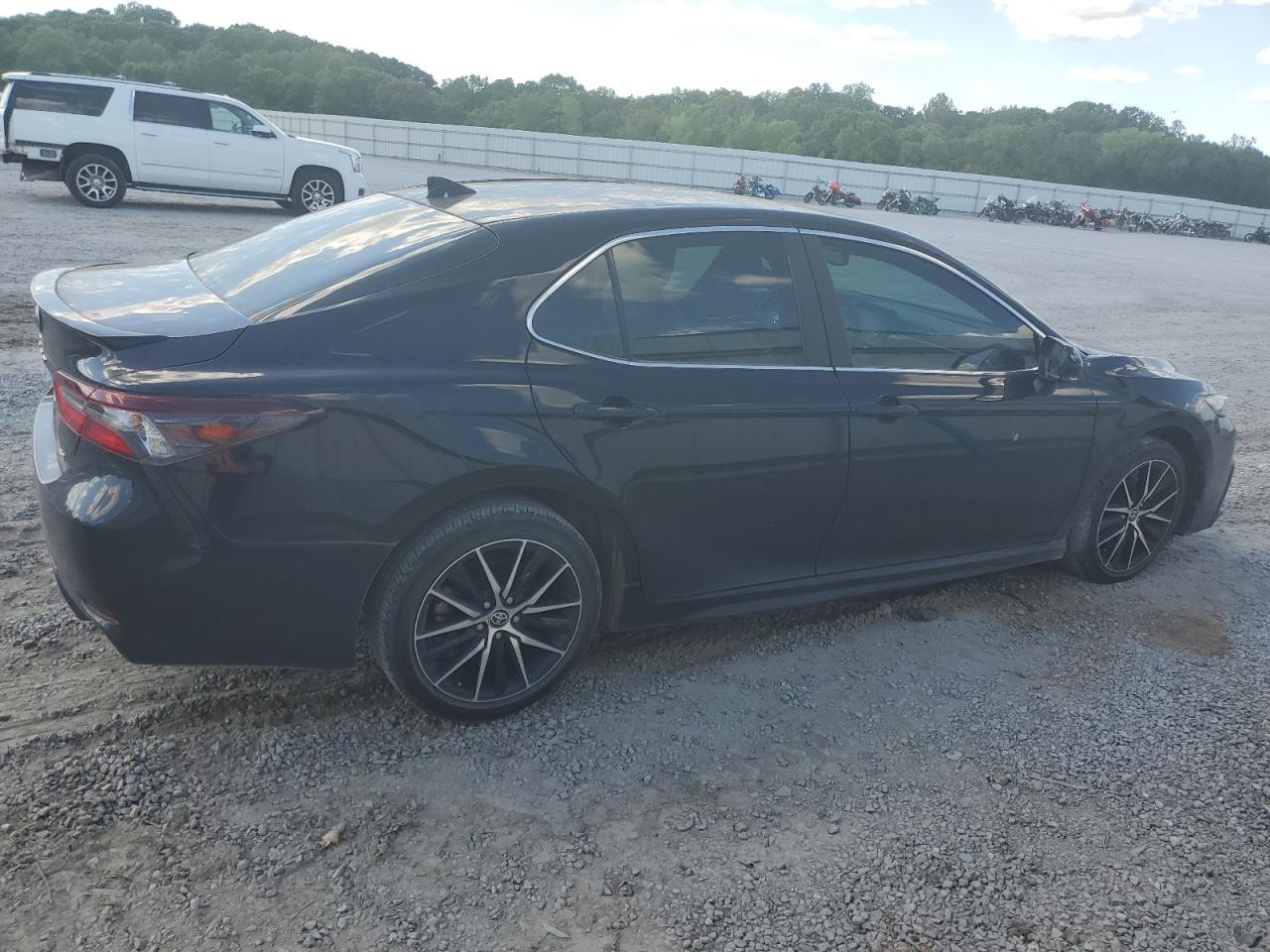 Photo 2 VIN: 4T1T11AK8MU532882 - TOYOTA CAMRY 