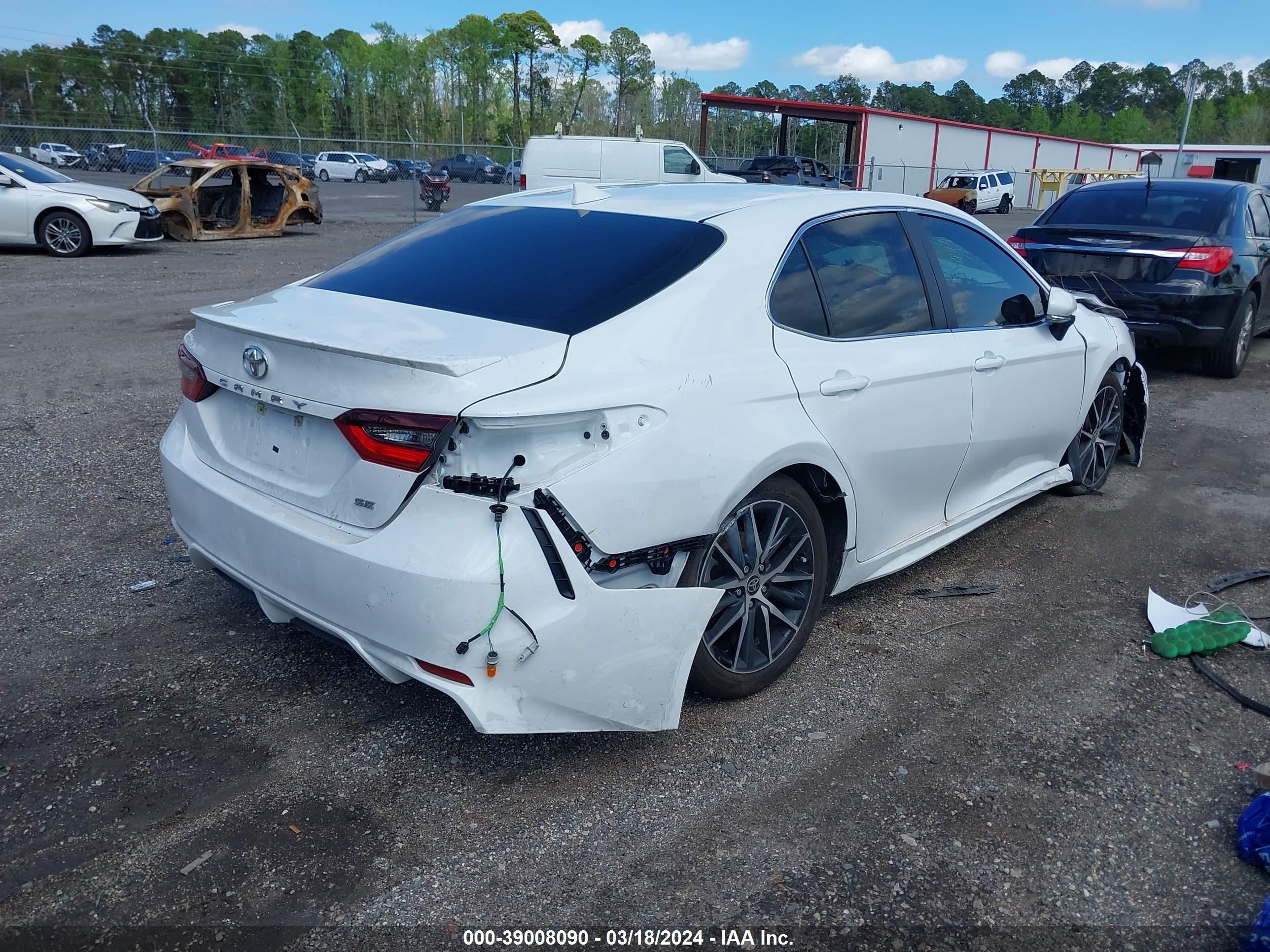 Photo 3 VIN: 4T1T11AK8RU845180 - TOYOTA CAMRY 