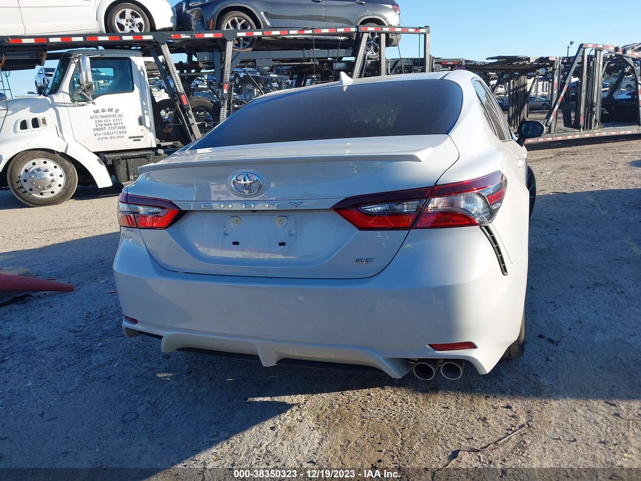 Photo 15 VIN: 4T1T11AK9RU188695 - TOYOTA CAMRY 