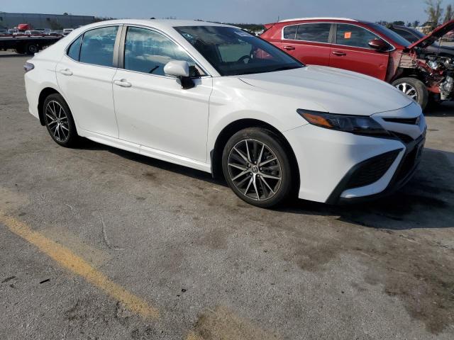 Photo 3 VIN: 4T1T11AKXMU430970 - TOYOTA CAMRY SE 