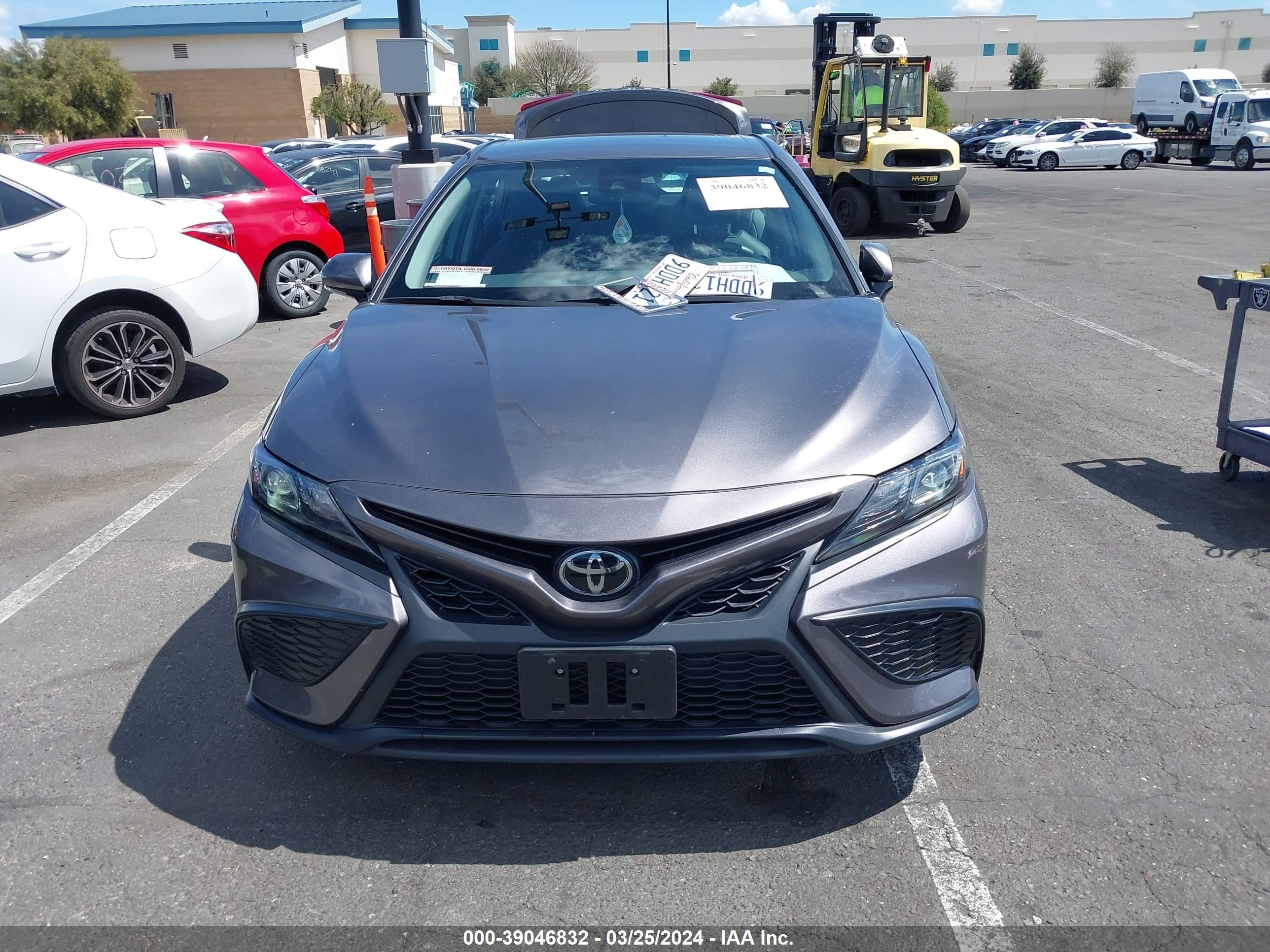 Photo 11 VIN: 4T1T11BK2PU078292 - TOYOTA CAMRY 