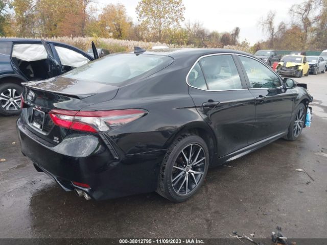 Photo 3 VIN: 4T1T11BK3MU024124 - TOYOTA CAMRY 