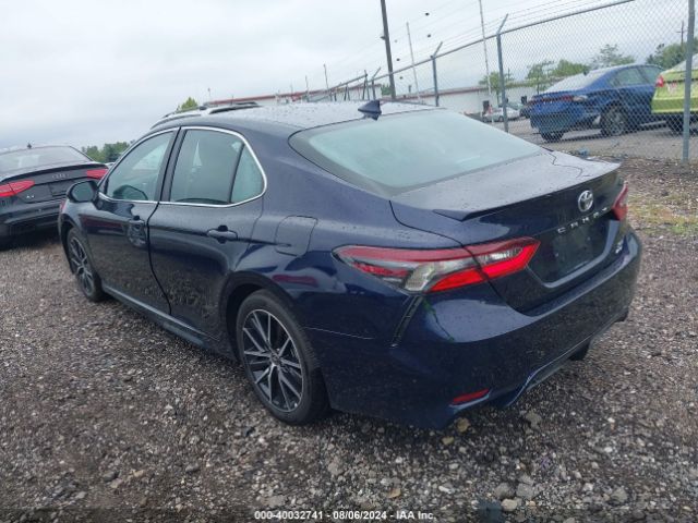 Photo 2 VIN: 4T1T11BK5MU039529 - TOYOTA CAMRY 