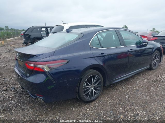 Photo 3 VIN: 4T1T11BK5MU039529 - TOYOTA CAMRY 