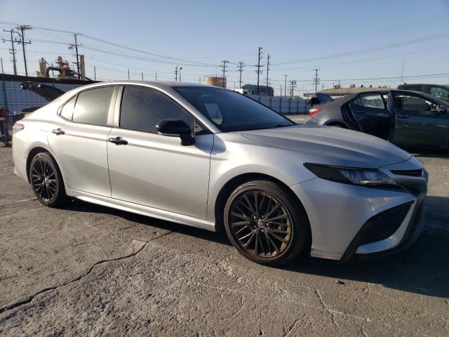 Photo 3 VIN: 4T1T11BK5NU061886 - TOYOTA CAMRY SE 