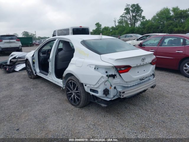 Photo 2 VIN: 4T1T11BK5RU121297 - TOYOTA CAMRY 