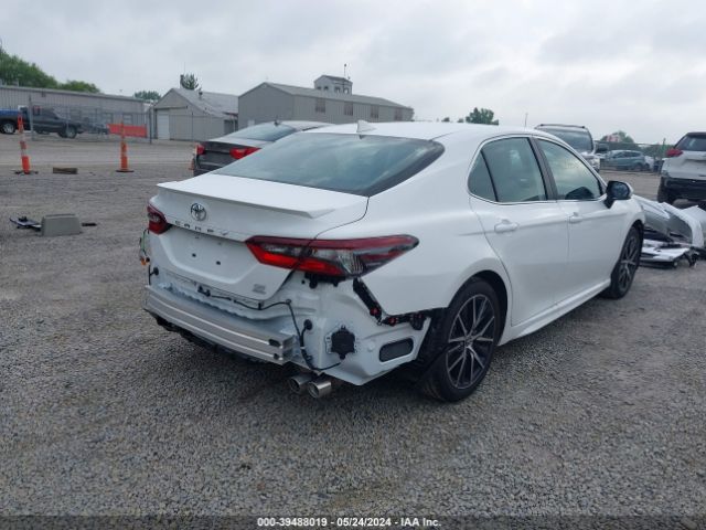 Photo 3 VIN: 4T1T11BK5RU121297 - TOYOTA CAMRY 