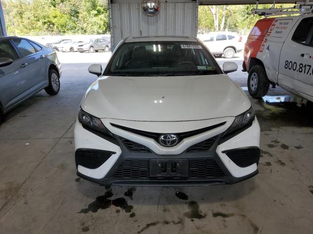 Photo 4 VIN: 4T1T11BK7PU079440 - TOYOTA CAMRY 