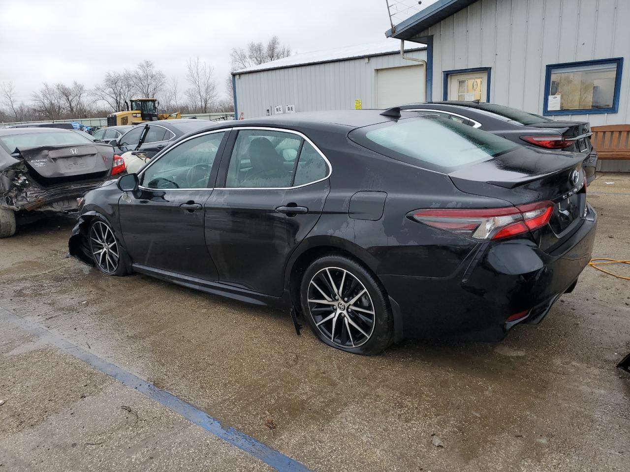 Photo 1 VIN: 4T1T11BK8NU070467 - TOYOTA CAMRY 