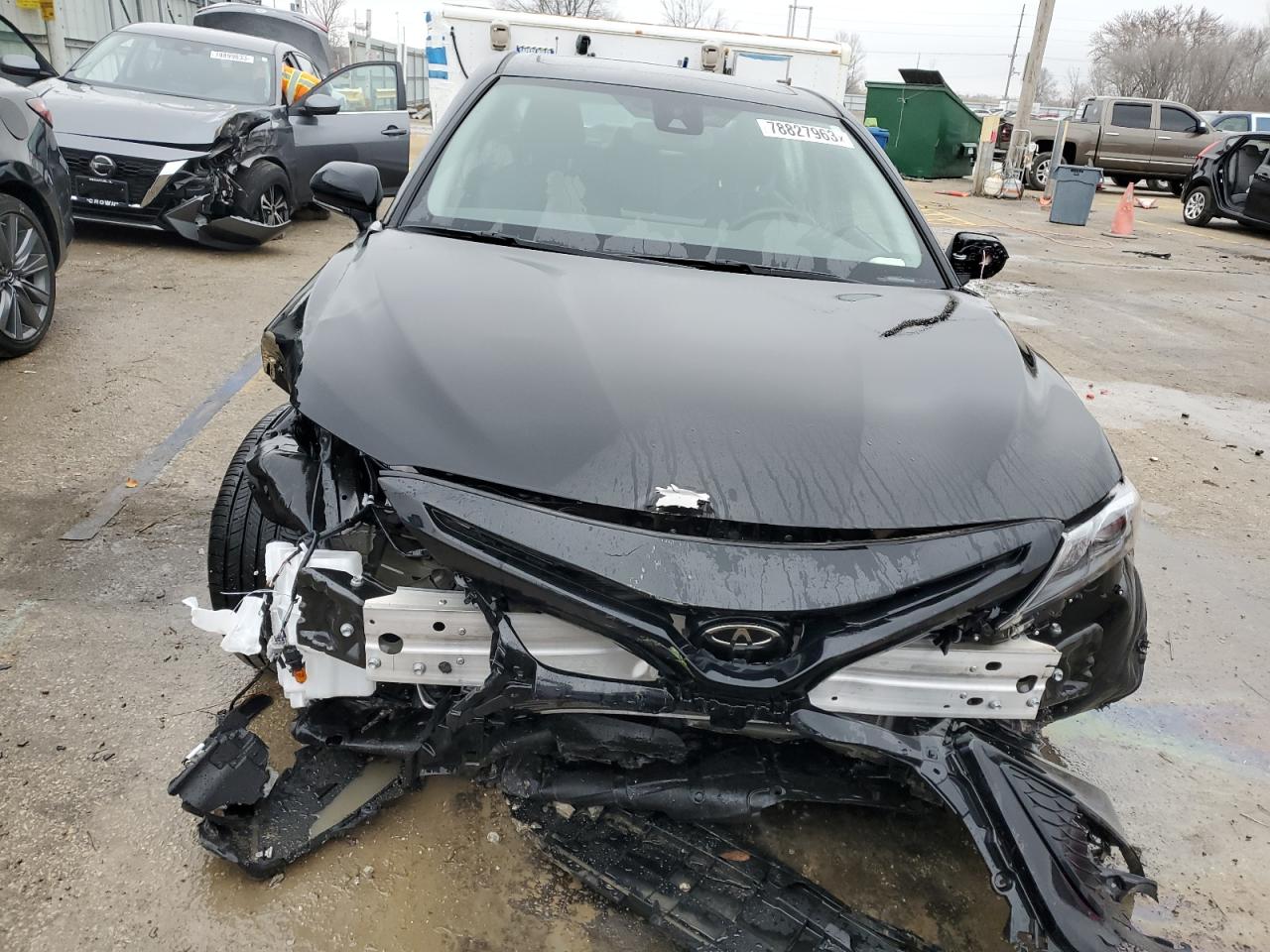 Photo 4 VIN: 4T1T11BK8NU070467 - TOYOTA CAMRY 