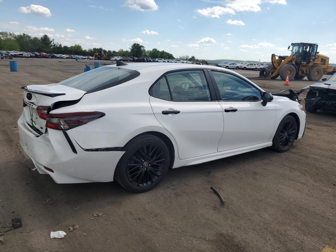 Photo 2 VIN: 4T1T31AK6NU033977 - TOYOTA CAMRY 