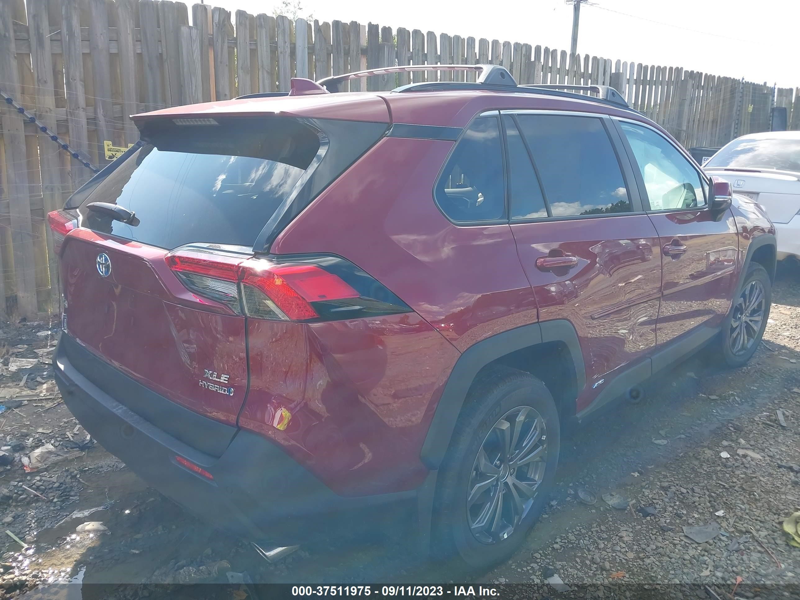 Photo 3 VIN: 4T3B6RFV3PU127653 - TOYOTA RAV 4 