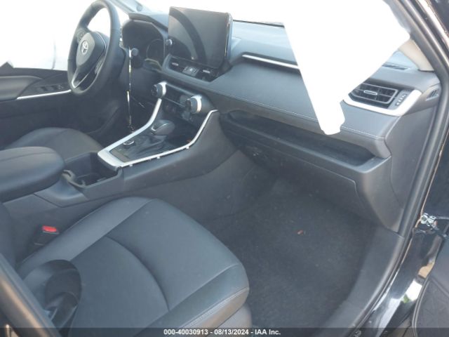 Photo 4 VIN: 4T3B6RFV4PU133557 - TOYOTA RAV4 