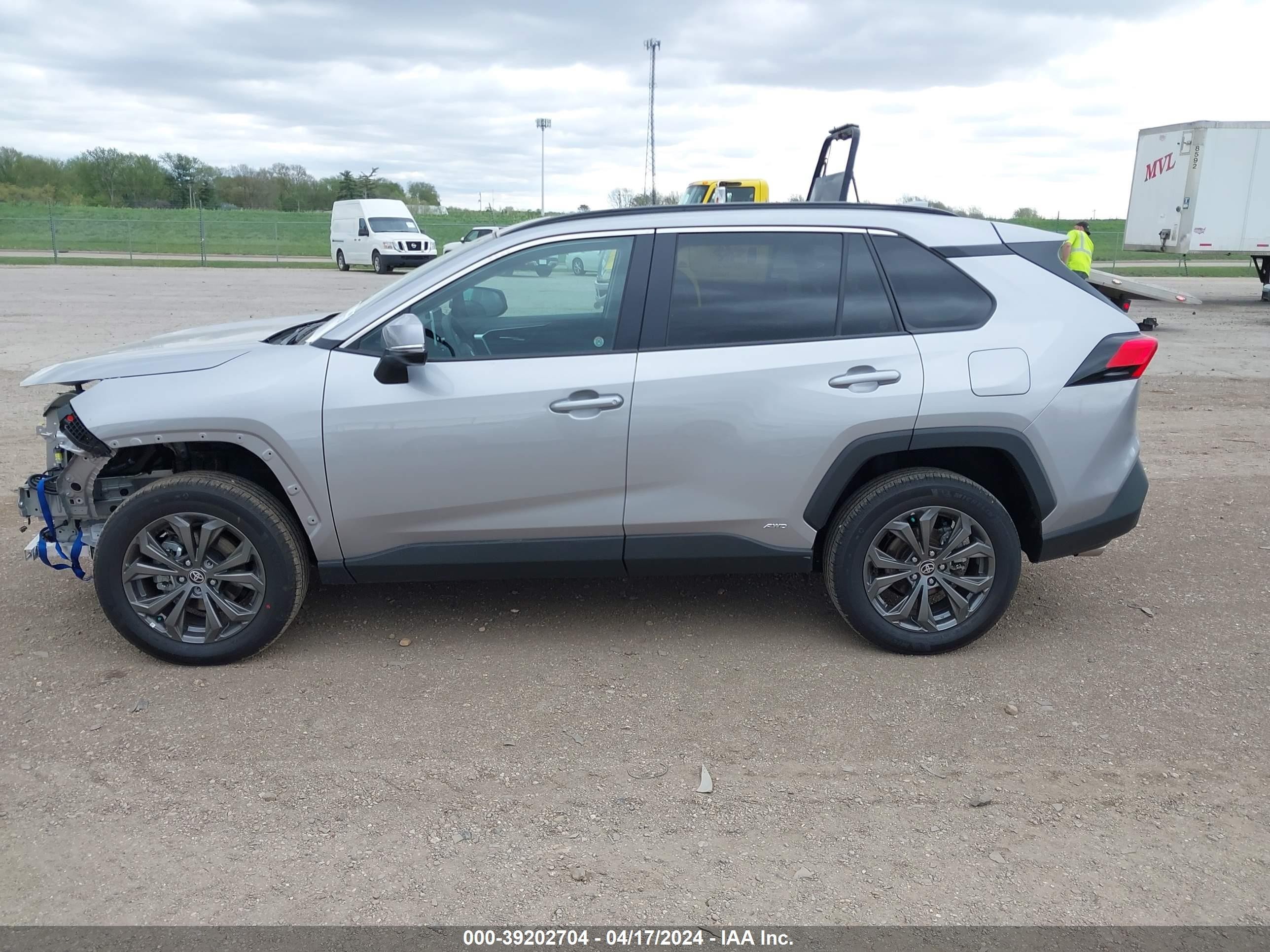 Photo 14 VIN: 4T3B6RFV9RU141057 - TOYOTA RAV 4 