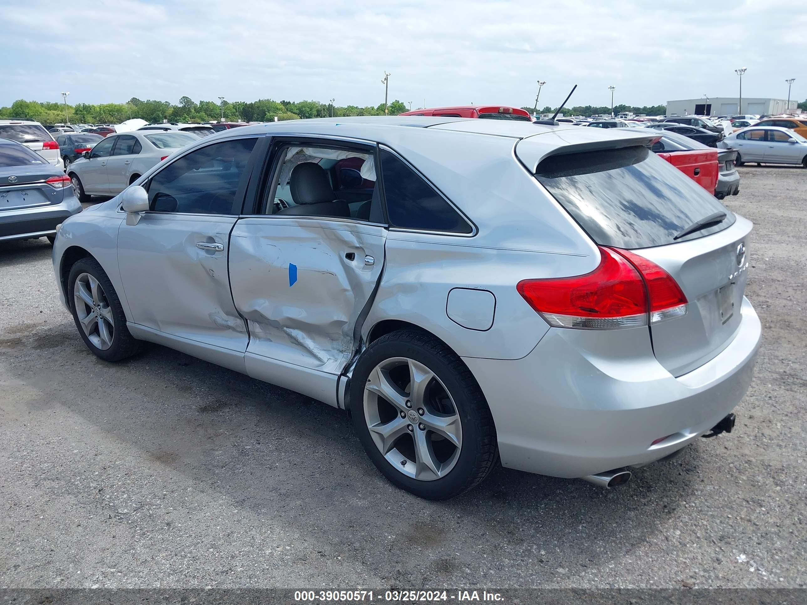 Photo 2 VIN: 4T3BK3BB0BU063469 - TOYOTA VENZA 