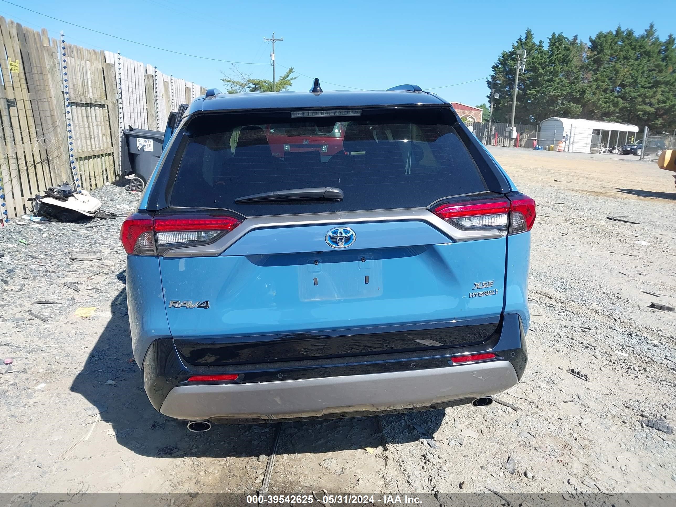 Photo 15 VIN: 4T3E6RFV1RU143463 - TOYOTA RAV 4 