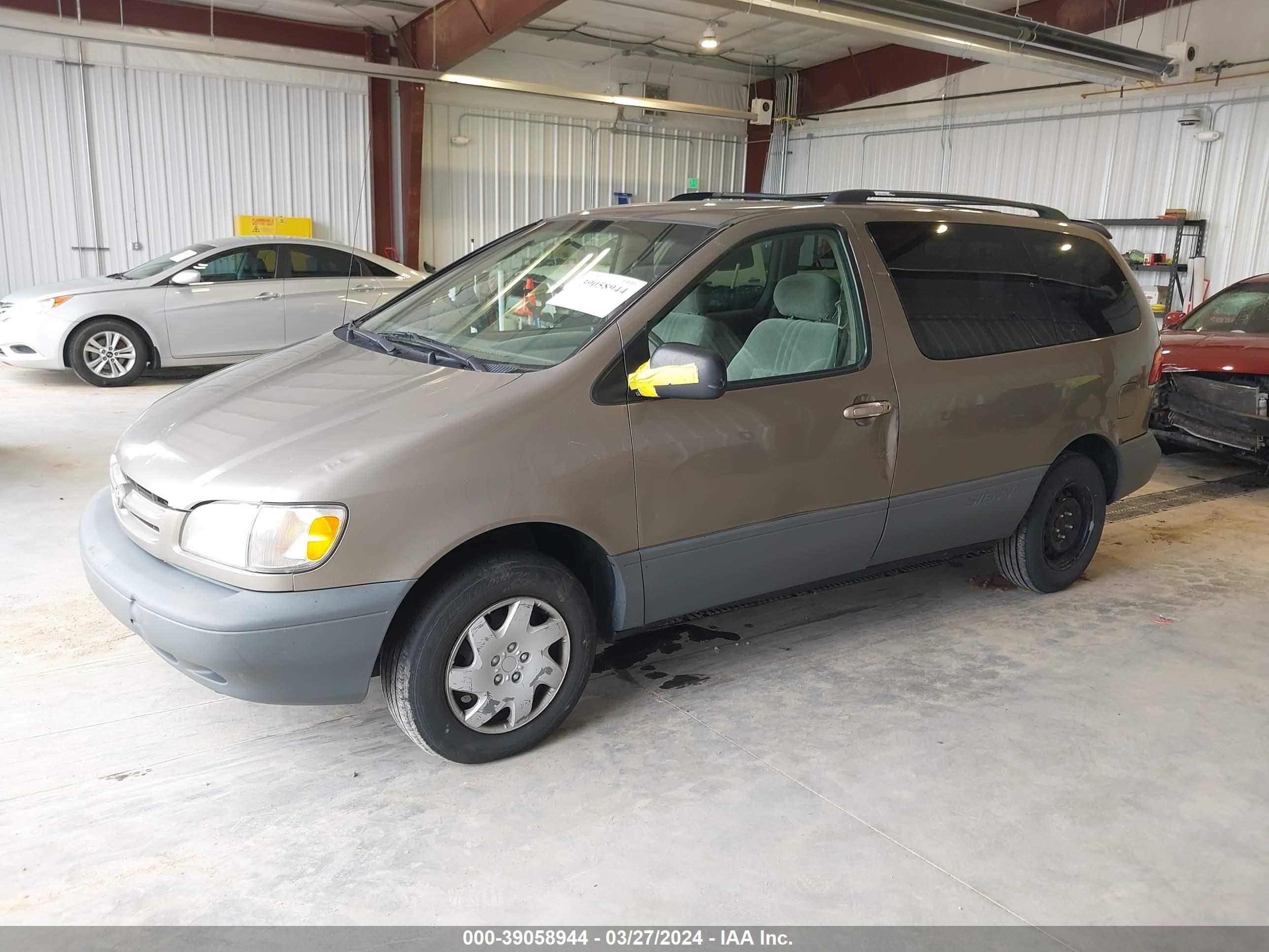 Photo 1 VIN: 4T3GF19C1WU087007 - TOYOTA SIENNA 