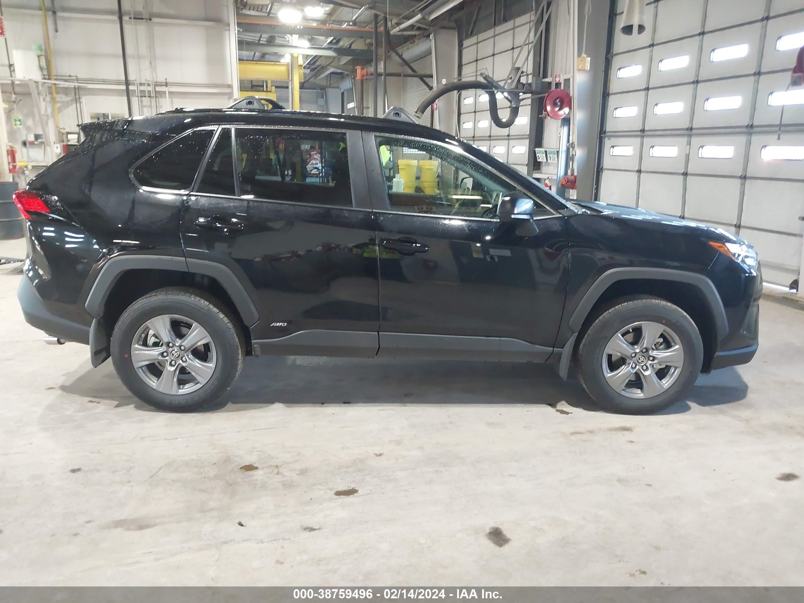 Photo 13 VIN: 4T3LWRFV3RU126526 - TOYOTA RAV 4 