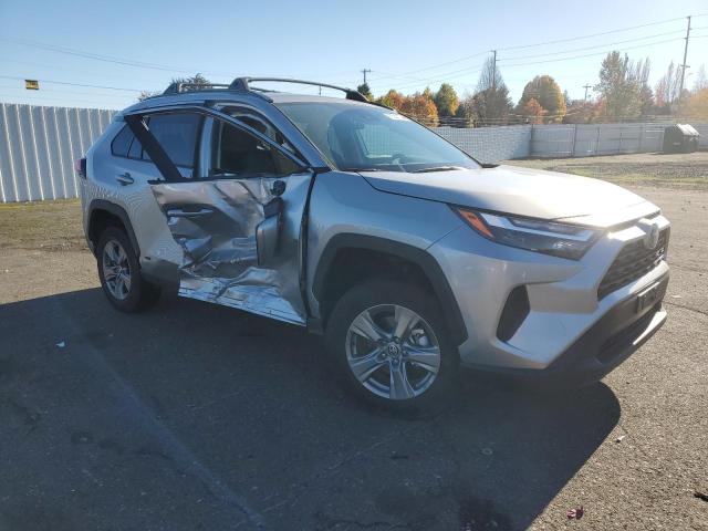 Photo 3 VIN: 4T3RWRFV2RU124602 - TOYOTA RAV4 XLE 