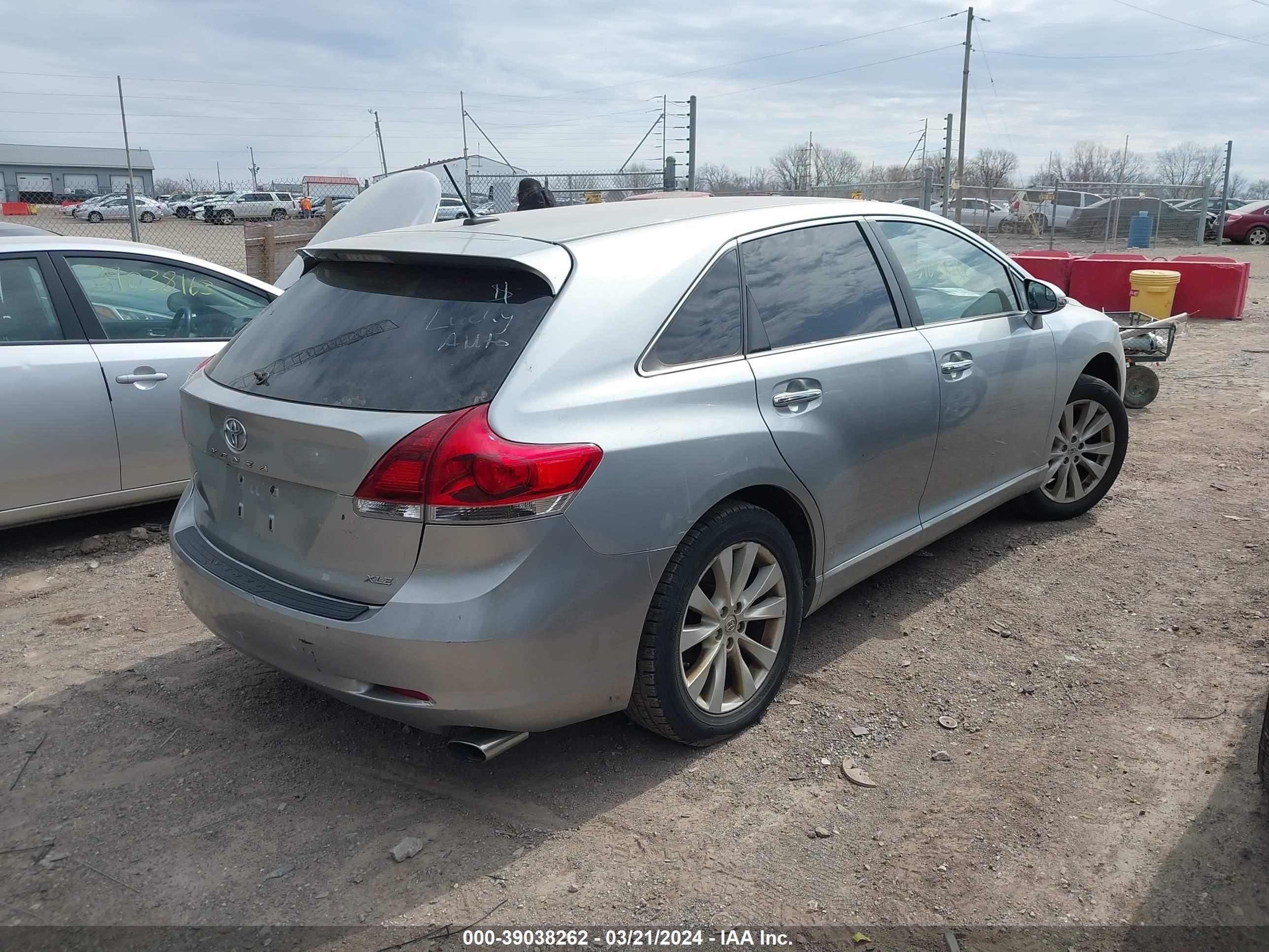 Photo 3 VIN: 4T3ZA3BB0FU094082 - TOYOTA VENZA 