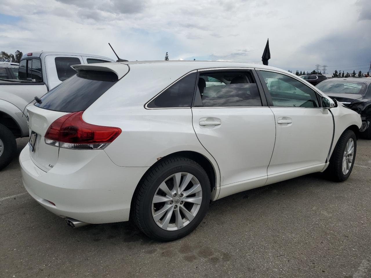 Photo 2 VIN: 4T3ZA3BB4FU092710 - TOYOTA VENZA 