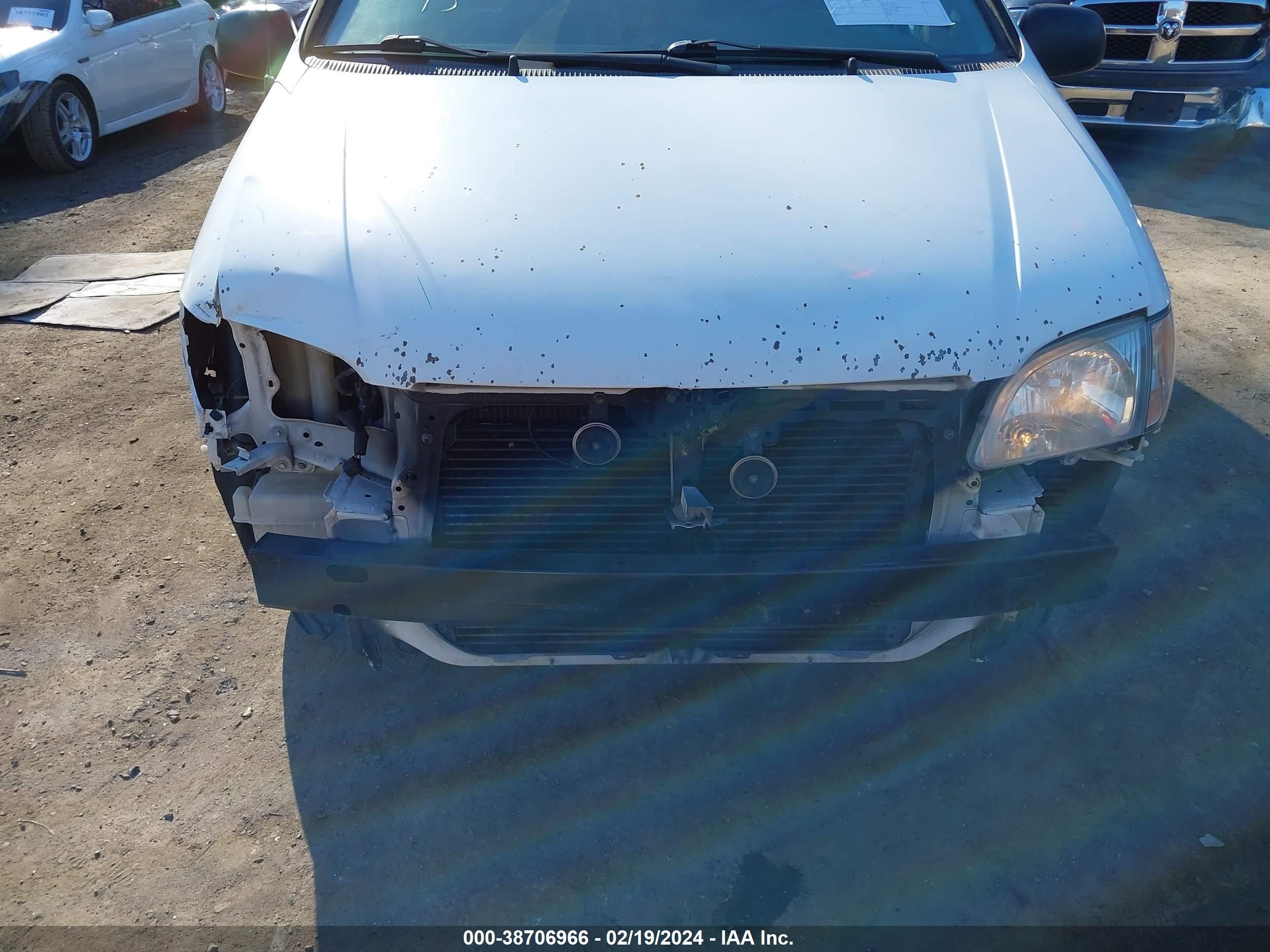 Photo 5 VIN: 4T3ZF13C01U326251 - TOYOTA SIENNA 