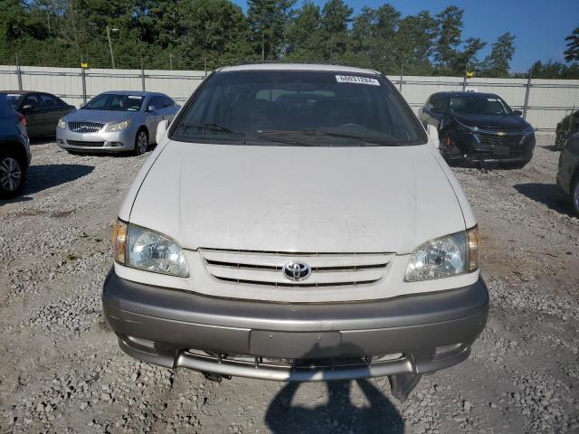 Photo 4 VIN: 4T3ZF13C02U486521 - TOYOTA SIENNA LE 