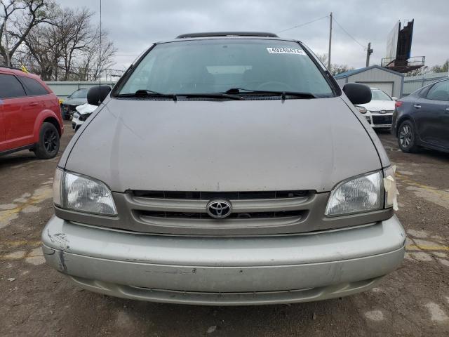 Photo 4 VIN: 4T3ZF13C0WU015068 - TOYOTA SIENNA LE 