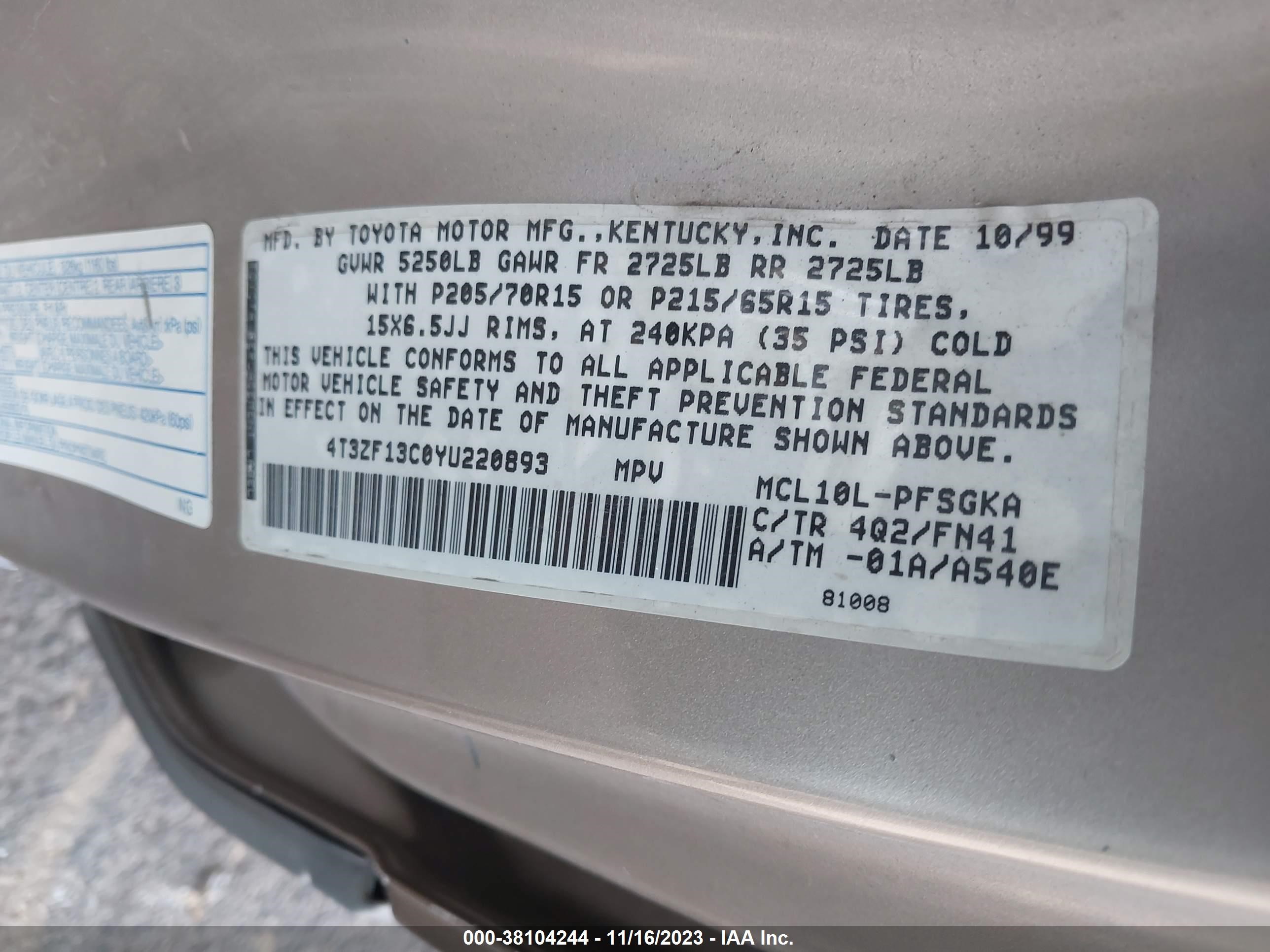 Photo 8 VIN: 4T3ZF13C0YU220893 - TOYOTA SIENNA 