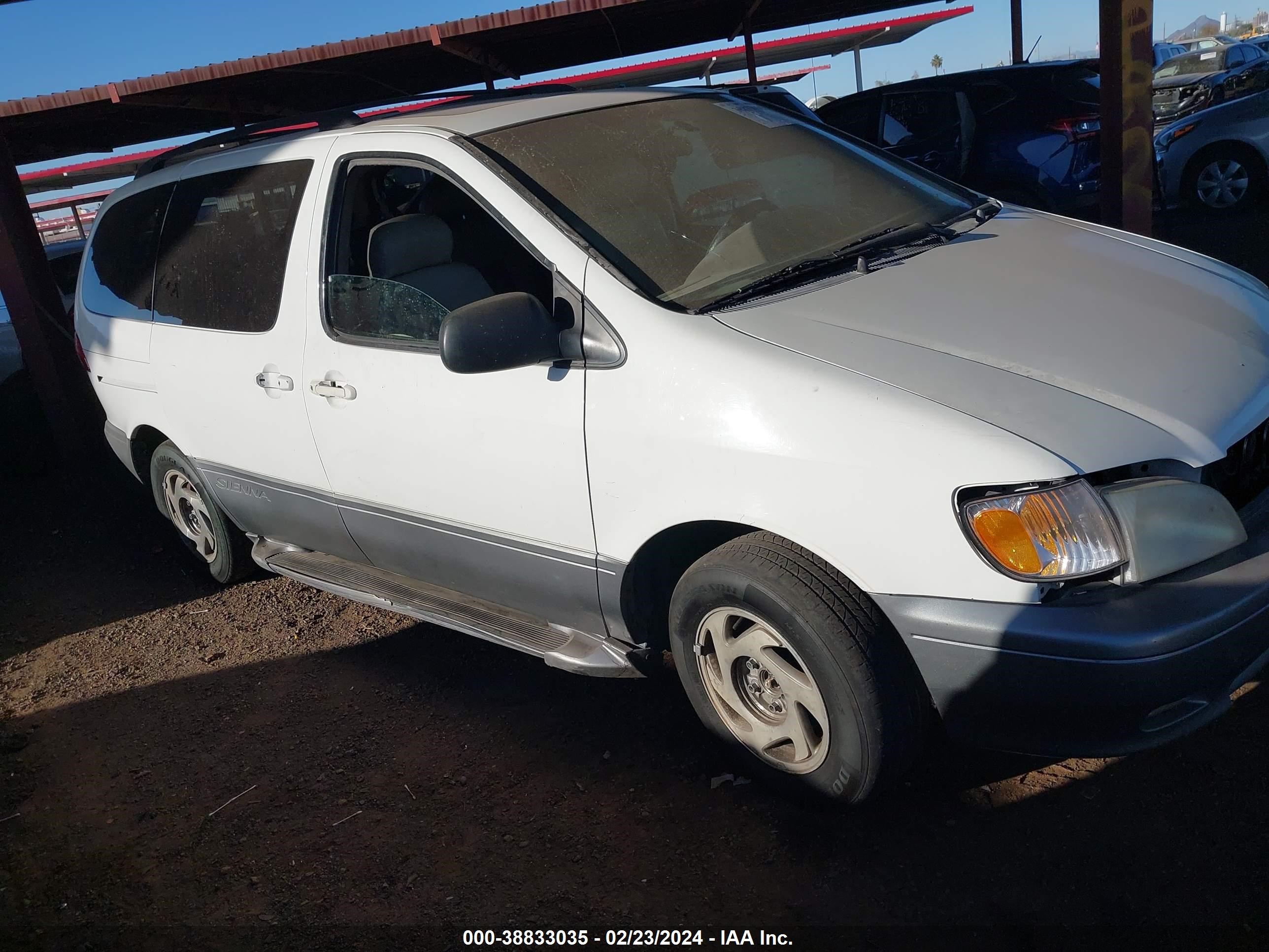 Photo 11 VIN: 4T3ZF13C21U395748 - TOYOTA SIENNA 