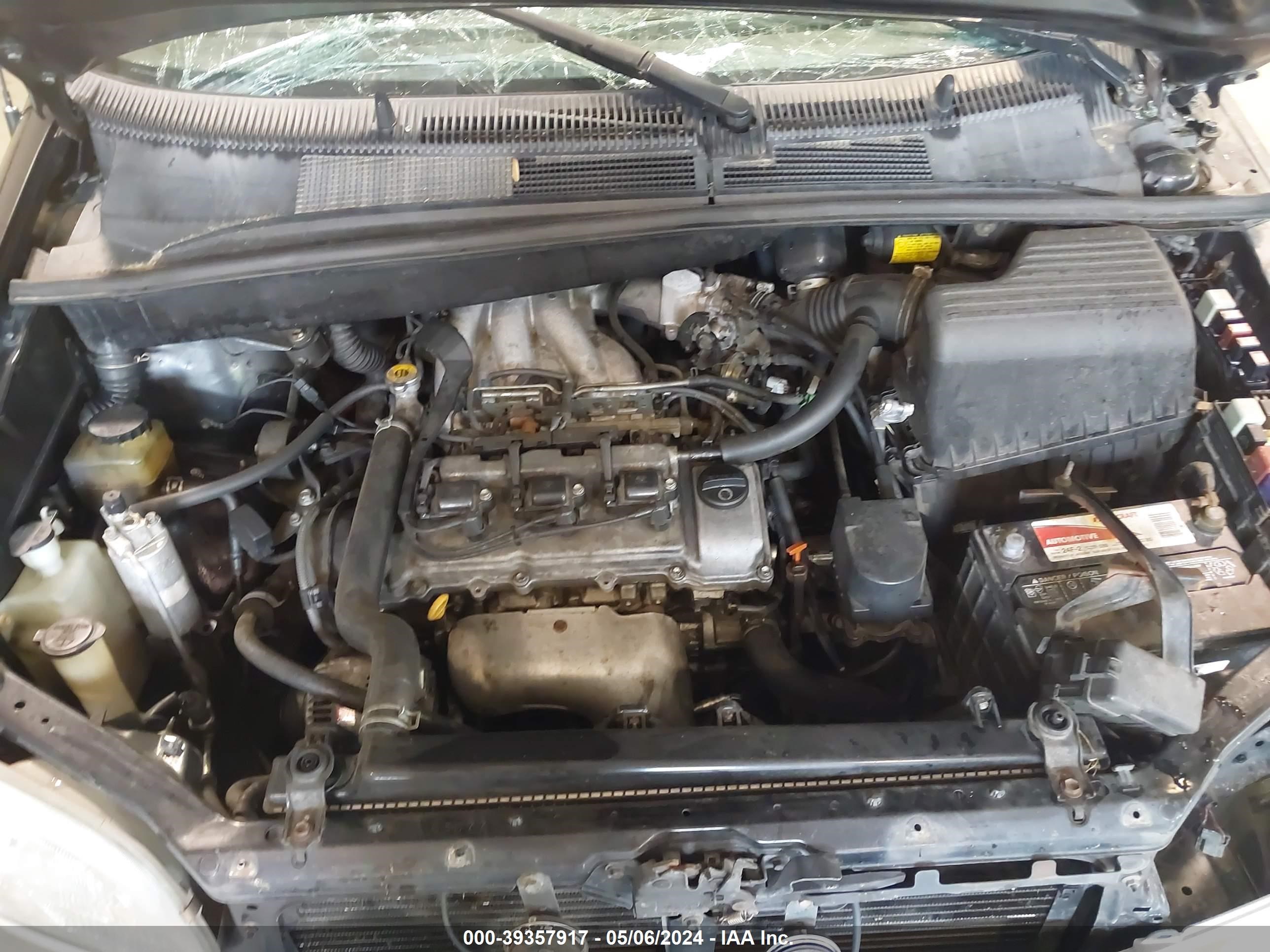 Photo 9 VIN: 4T3ZF13C2XU122995 - TOYOTA SIENNA 