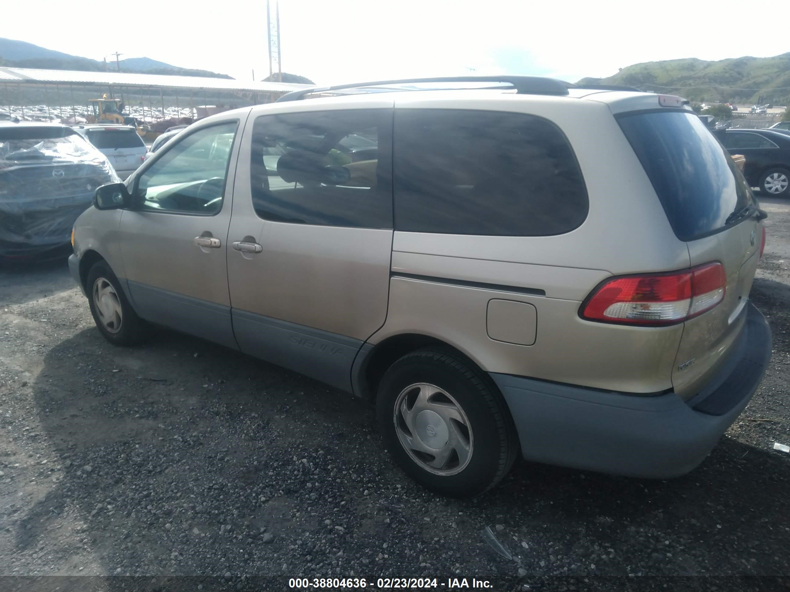 Photo 2 VIN: 4T3ZF13C31U367618 - TOYOTA SIENNA 