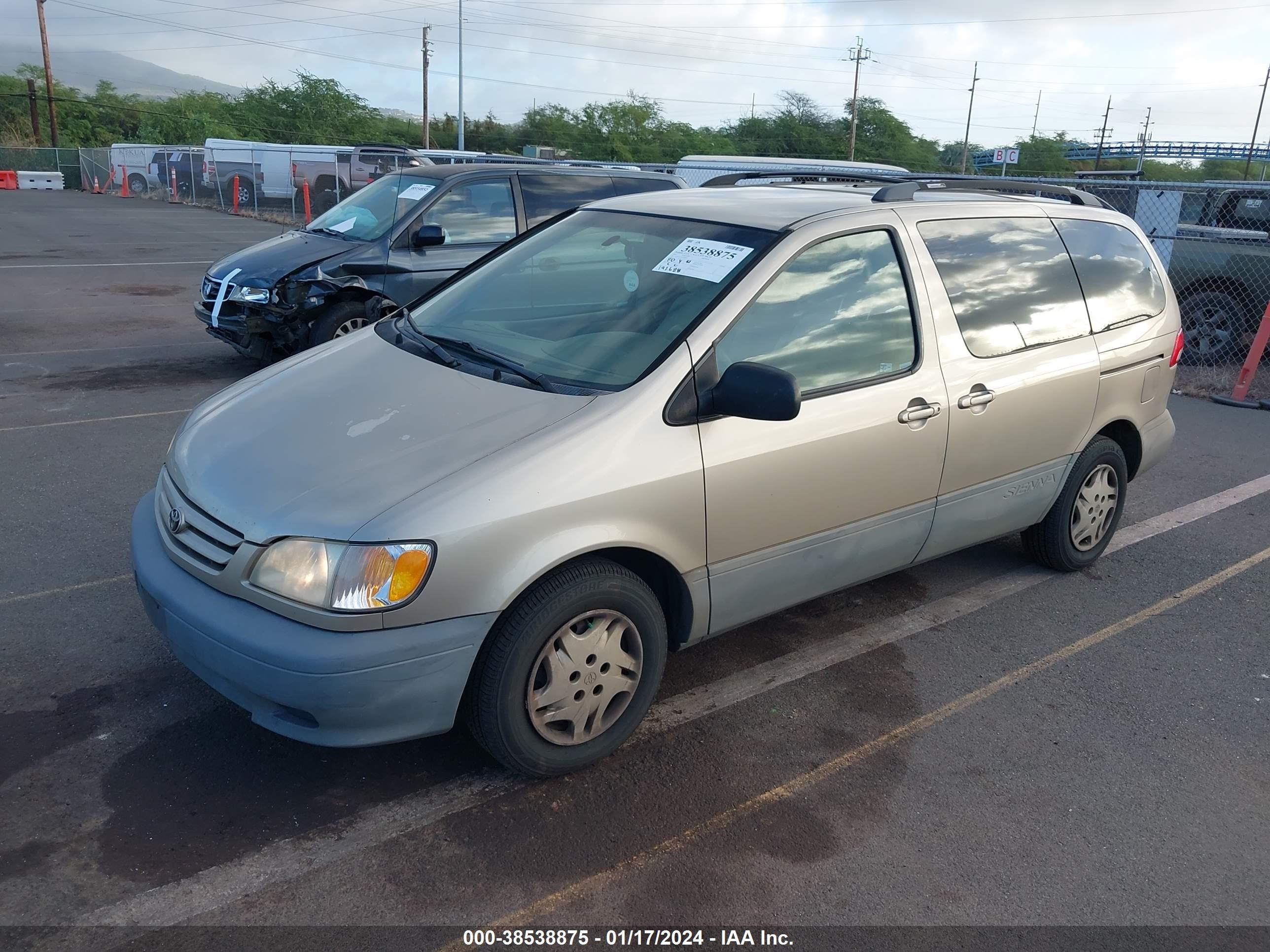 Photo 1 VIN: 4T3ZF13C31U396665 - TOYOTA SIENNA 