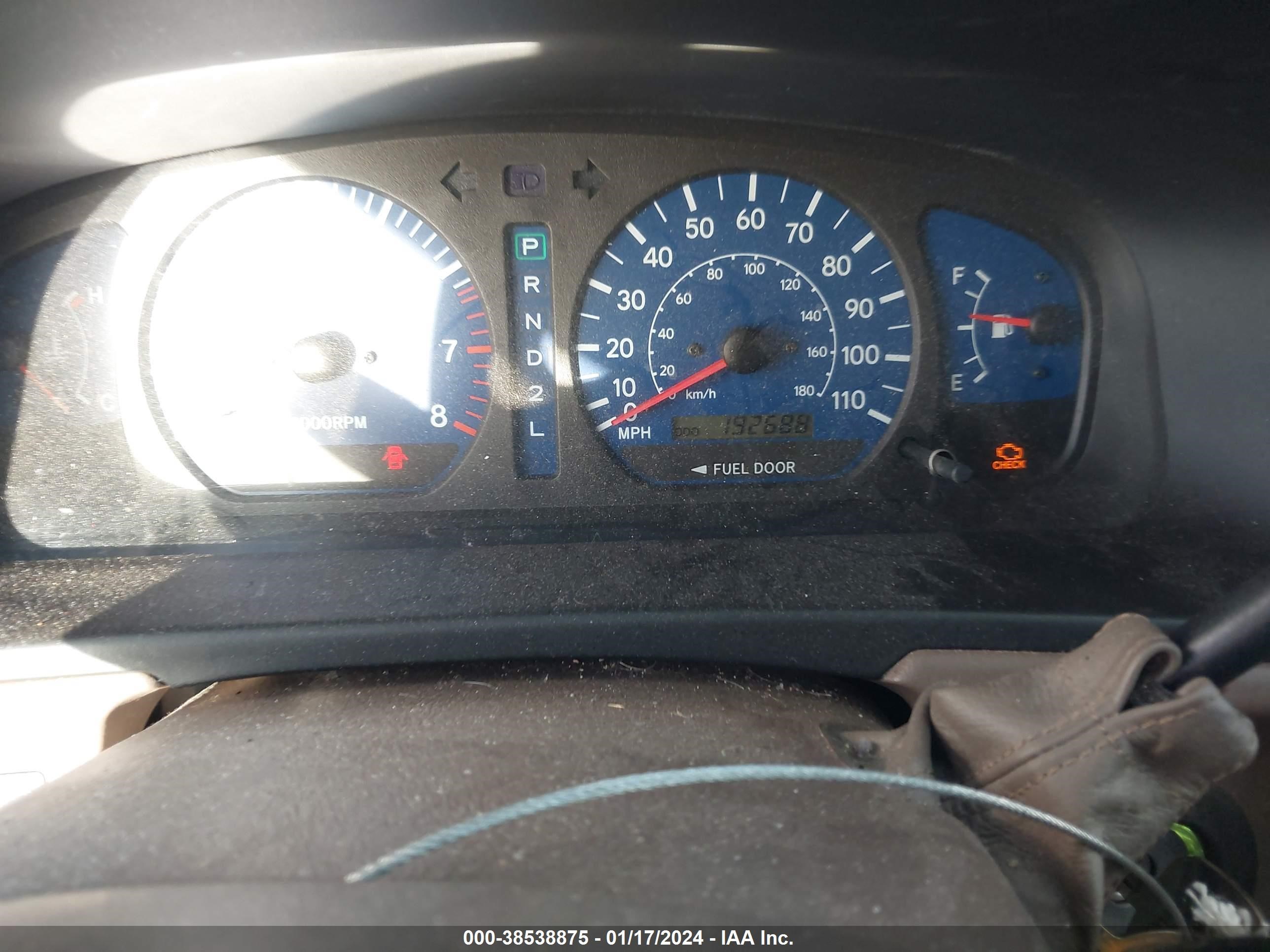 Photo 6 VIN: 4T3ZF13C31U396665 - TOYOTA SIENNA 