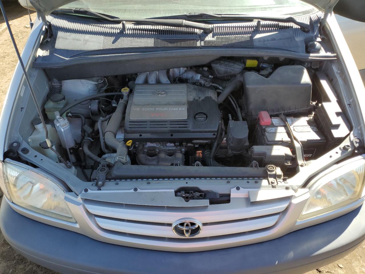 Photo 11 VIN: 4T3ZF13C32U421193 - TOYOTA SIENNA 