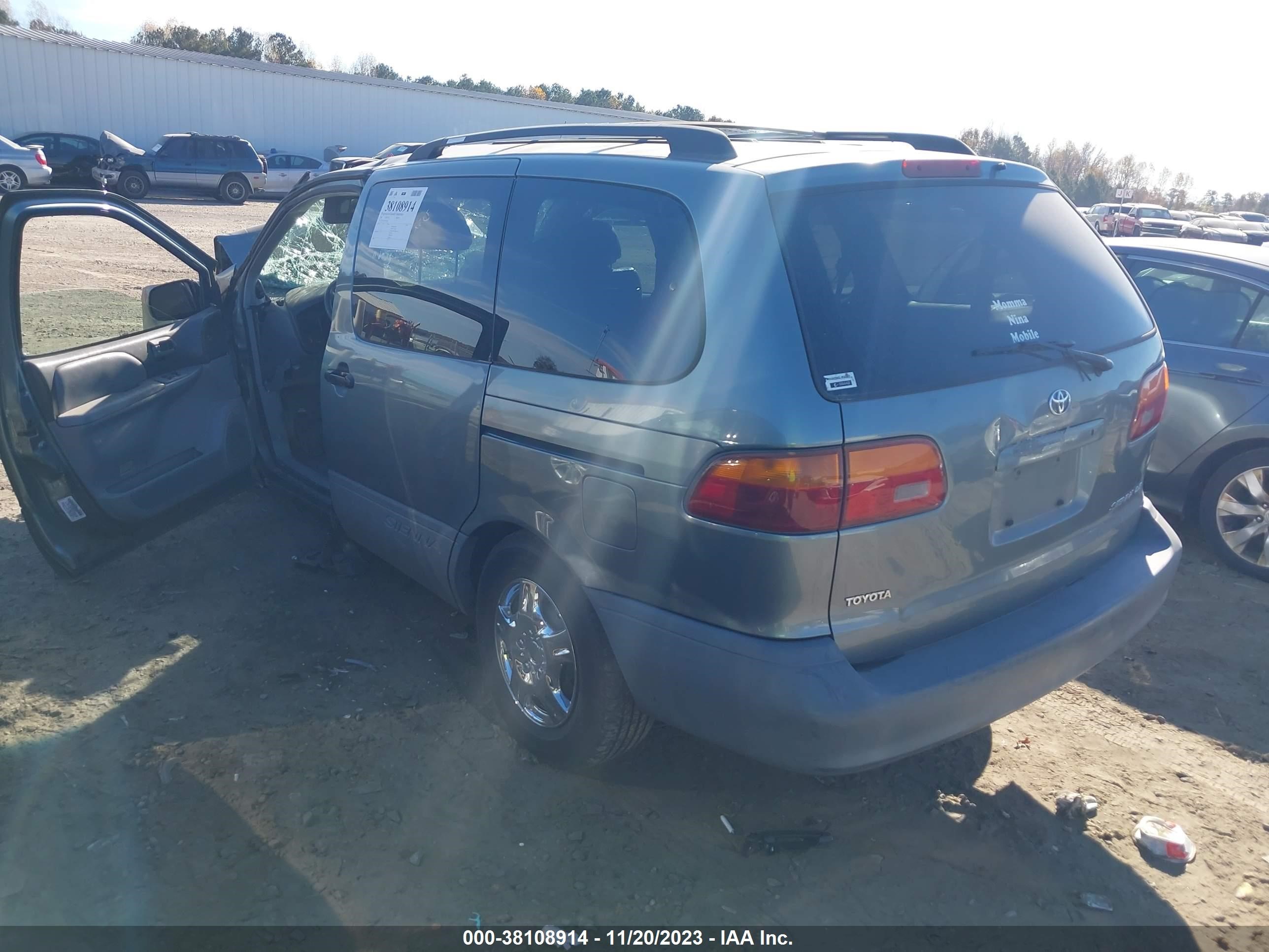 Photo 2 VIN: 4T3ZF13C3WU071652 - TOYOTA SIENNA 