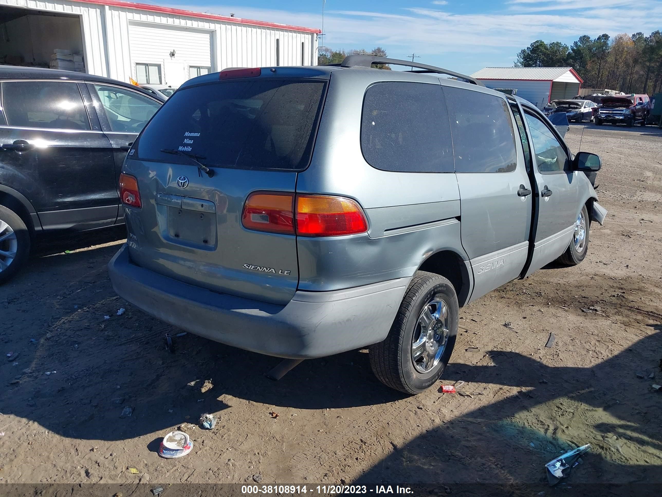 Photo 3 VIN: 4T3ZF13C3WU071652 - TOYOTA SIENNA 