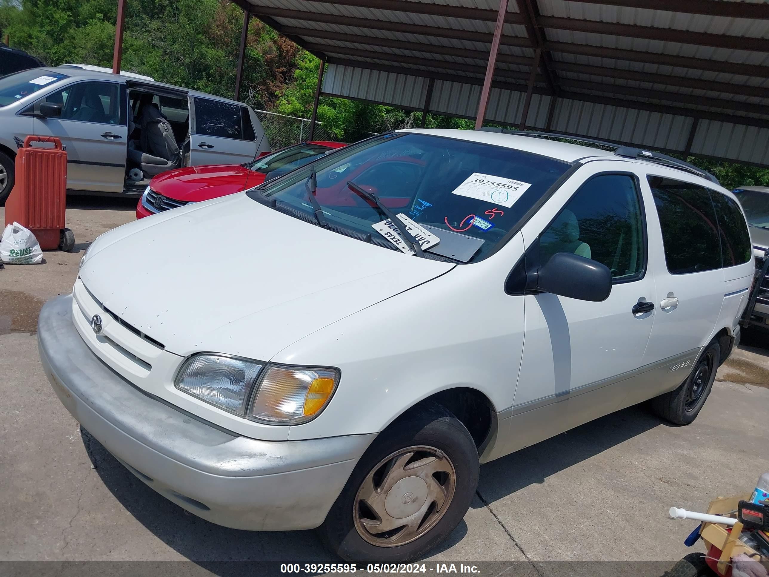 Photo 1 VIN: 4T3ZF13C3XU151504 - TOYOTA SIENNA 