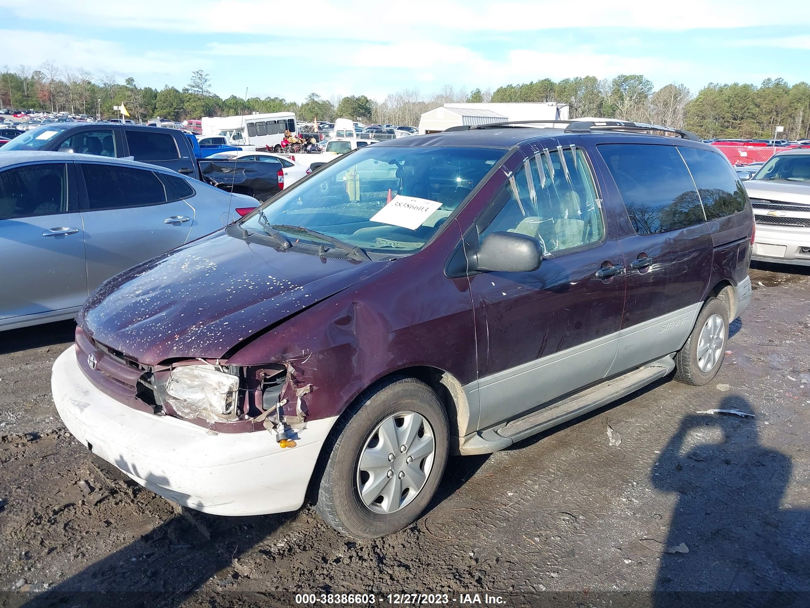 Photo 1 VIN: 4T3ZF13C3YU255377 - TOYOTA SIENNA 