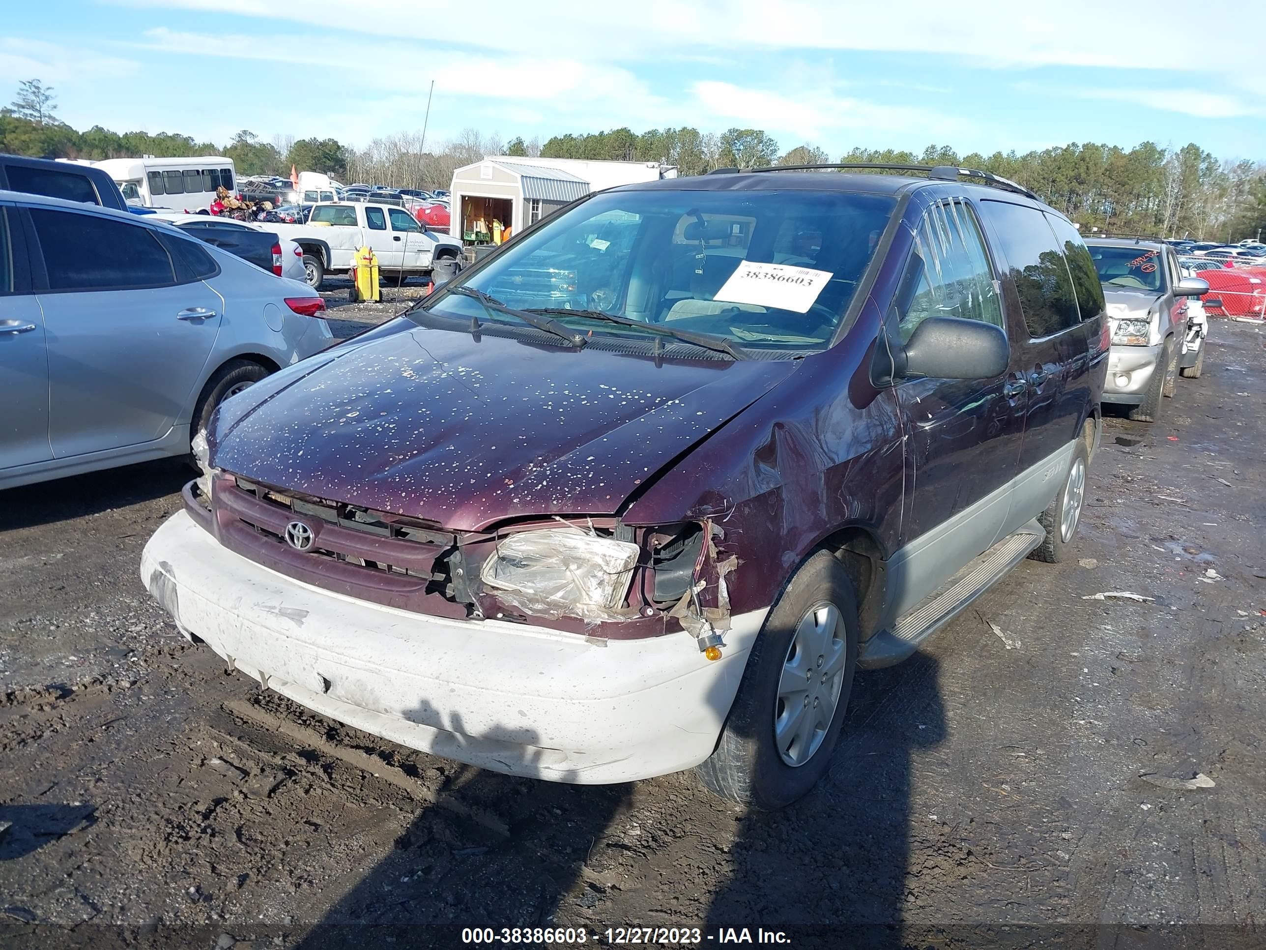 Photo 5 VIN: 4T3ZF13C3YU255377 - TOYOTA SIENNA 