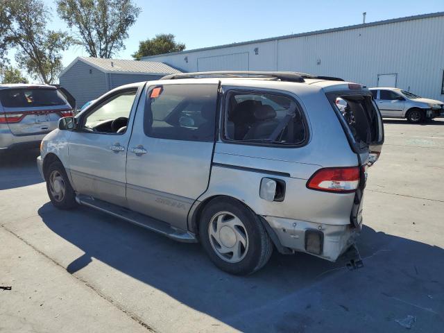 Photo 1 VIN: 4T3ZF13C52U464031 - TOYOTA SIENNA LE 