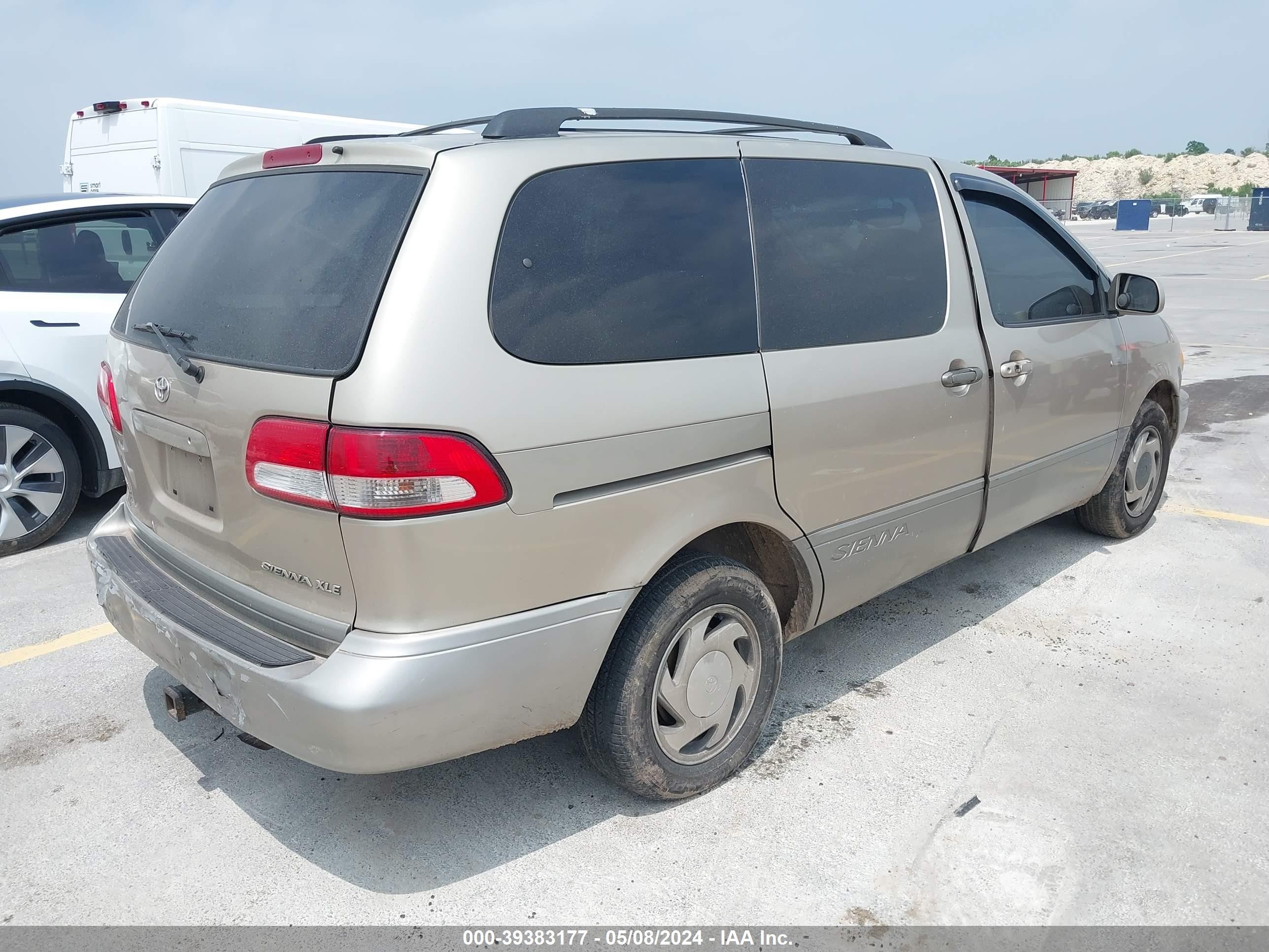 Photo 3 VIN: 4T3ZF13C52U473182 - TOYOTA SIENNA 