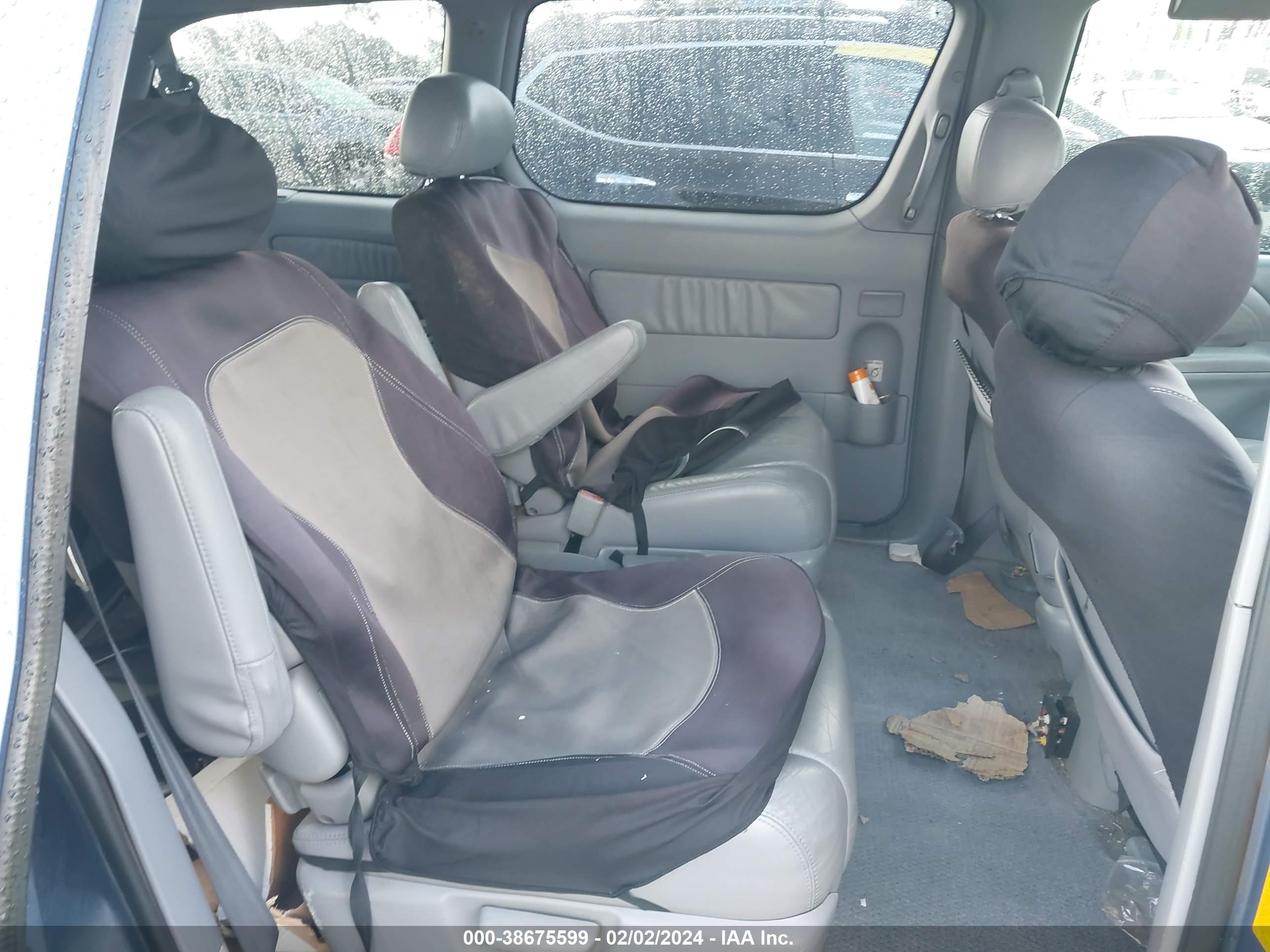 Photo 7 VIN: 4T3ZF13C53U516632 - TOYOTA SIENNA 