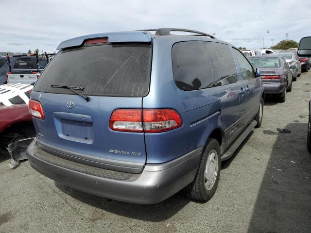 Photo 2 VIN: 4T3ZF13C53U527968 - TOYOTA SIENNA LE 