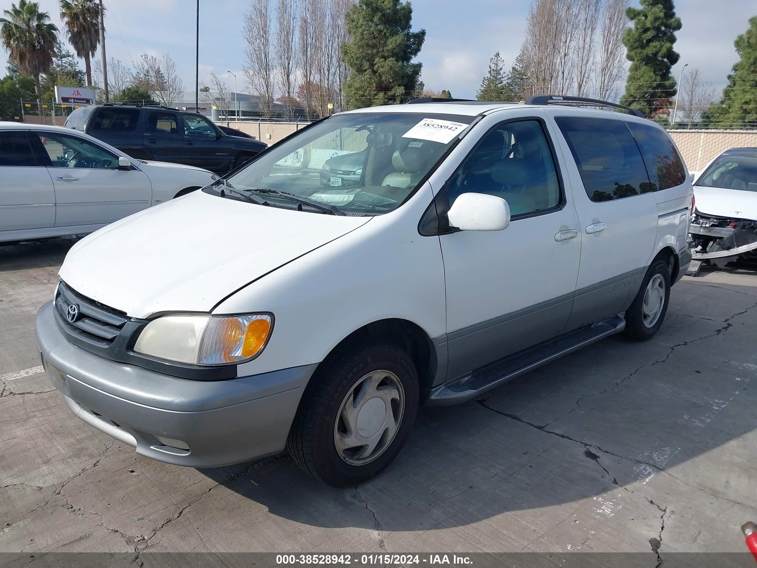 Photo 1 VIN: 4T3ZF13C61U333558 - TOYOTA SIENNA 